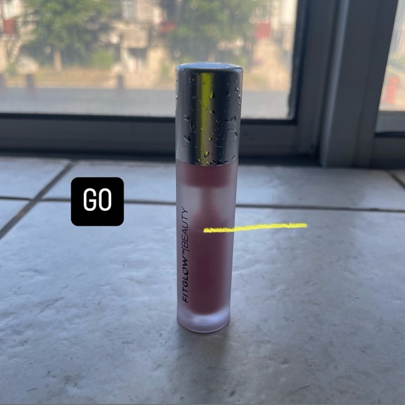 Fitglow Beauty Lip Colour Serum - Picture 4 of 9